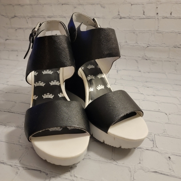 Juicy Couture Black and White Wedge Heeled Sandles Size 10 - Picture 1 of 9